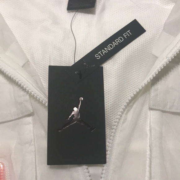 Nike Jordan Engineered Hooded Jacket Windbreaker - Picture 7 of 7